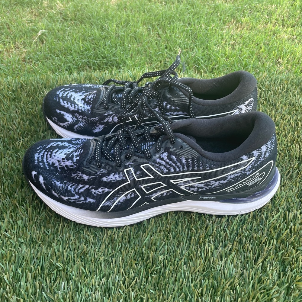 Women’s Asics Cumulus 23 Running Shoes sz 9.5